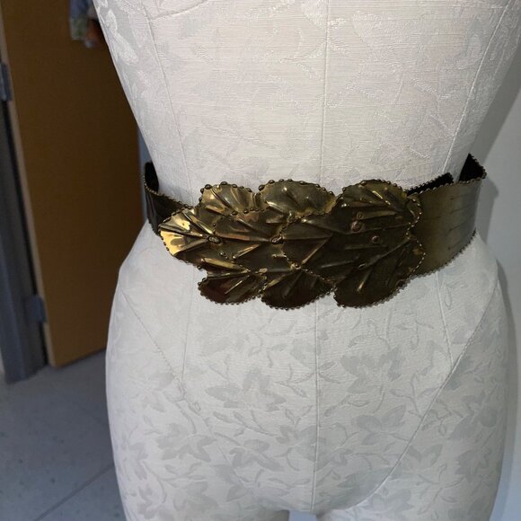 Vintage 1970s Womens Belt Ones Size Gold Statement Adjustable Casual - Picture 5 of 11